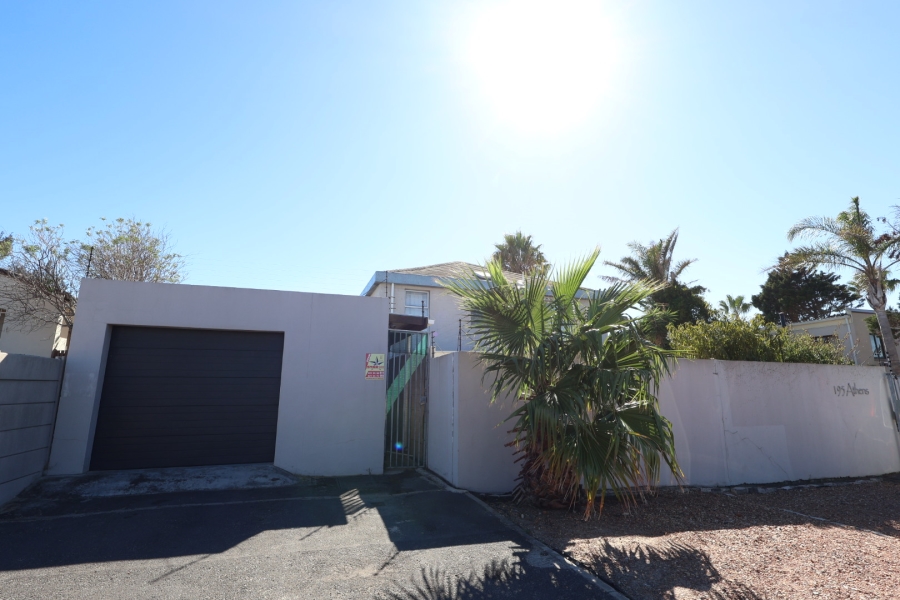 To Let 2 Bedroom Property for Rent in Table View Western Cape